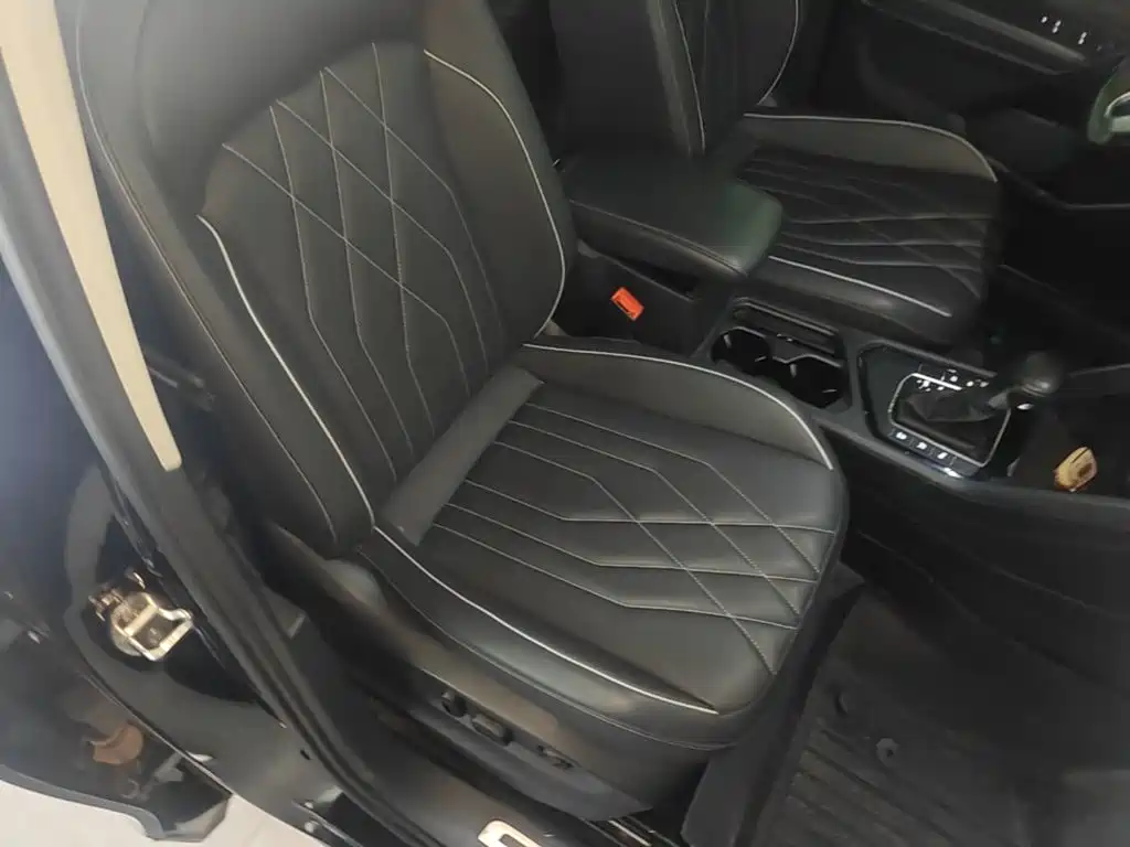 Volkswagen Tiguan L 2023 — фото 25