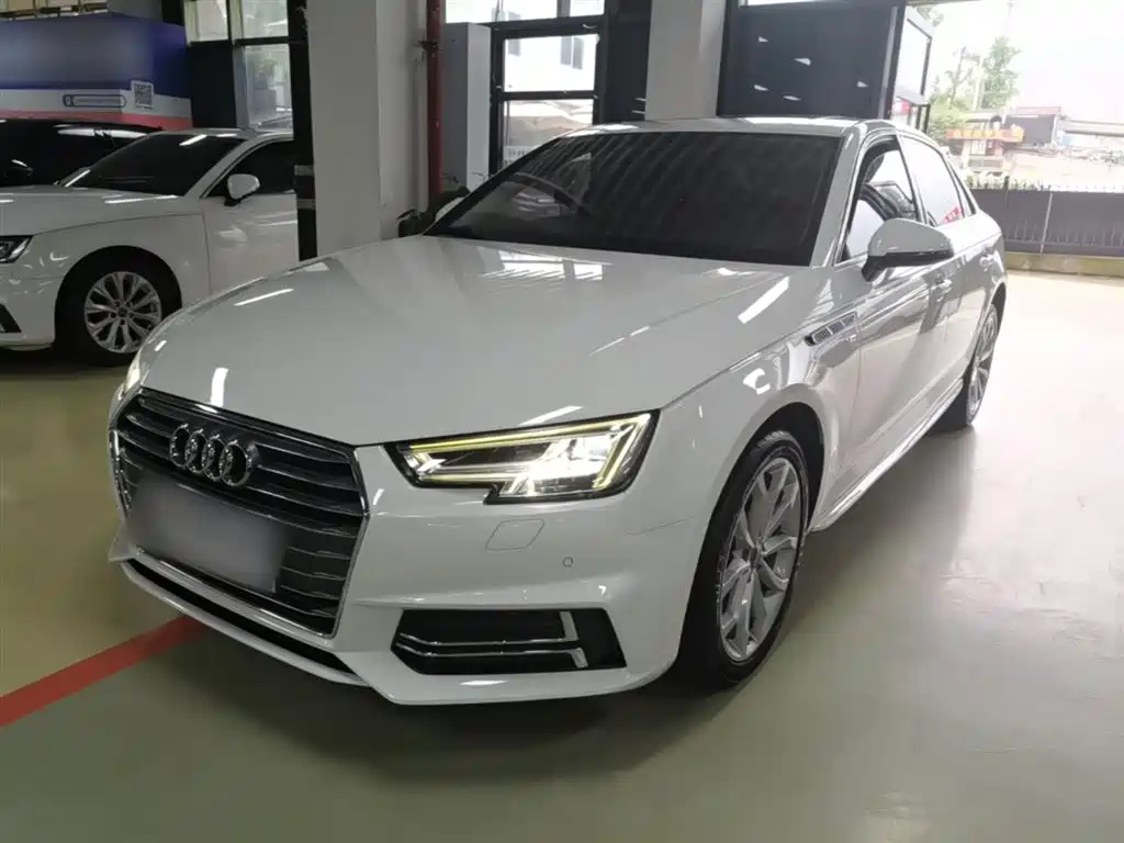 Audi A4L 2018 — фото 2