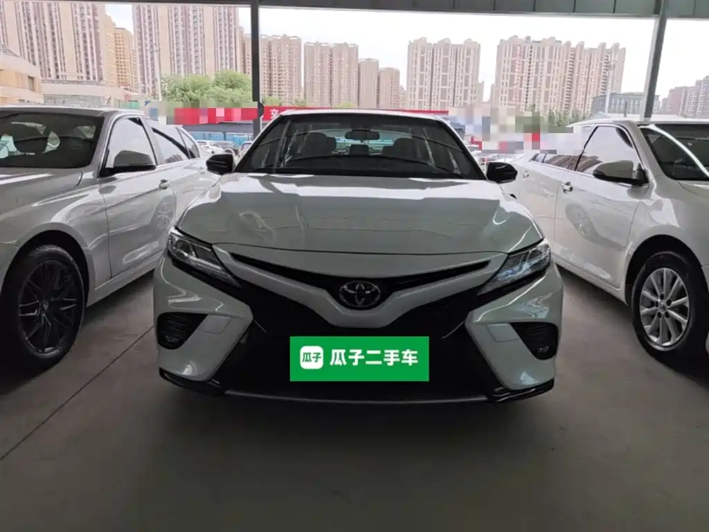 Toyota Camry 2018 — фото 3