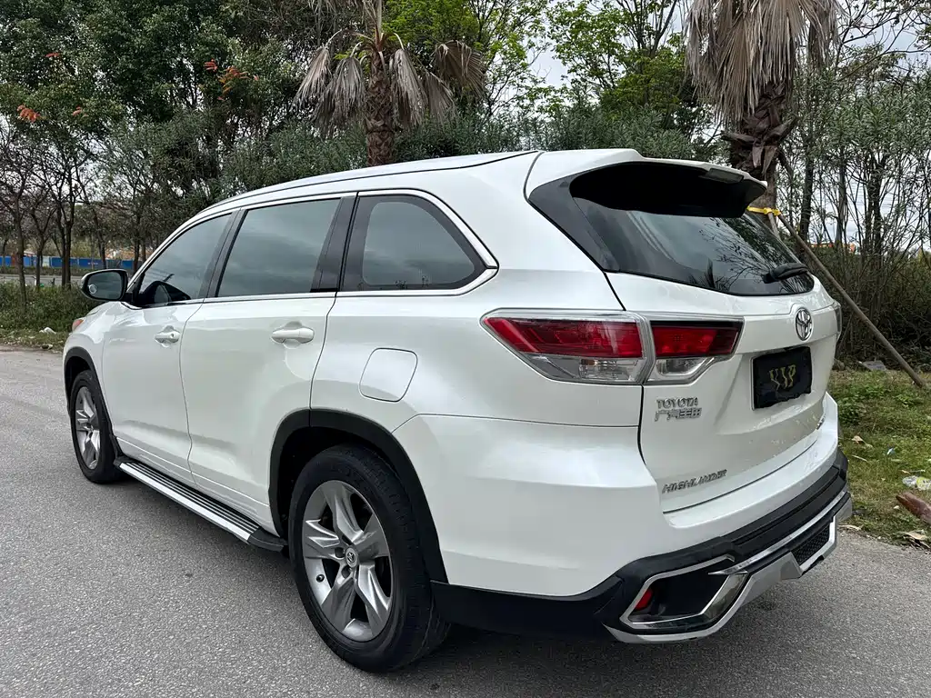 Toyota Highlander 2017 — фото 5