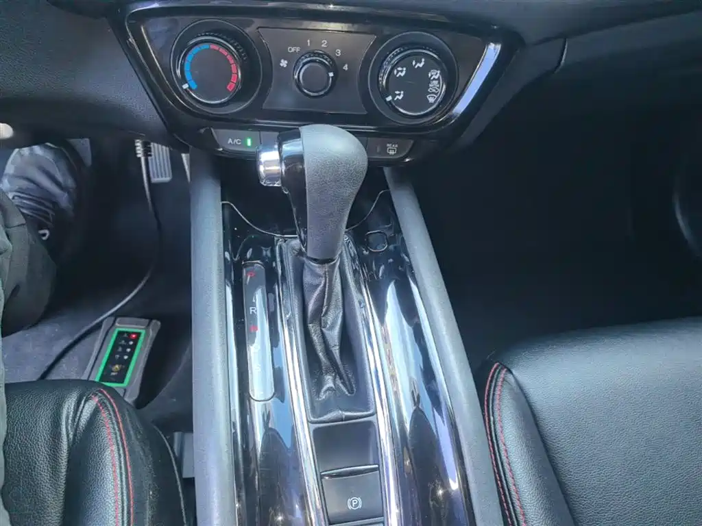 Honda Vezel 2016 — фото 14