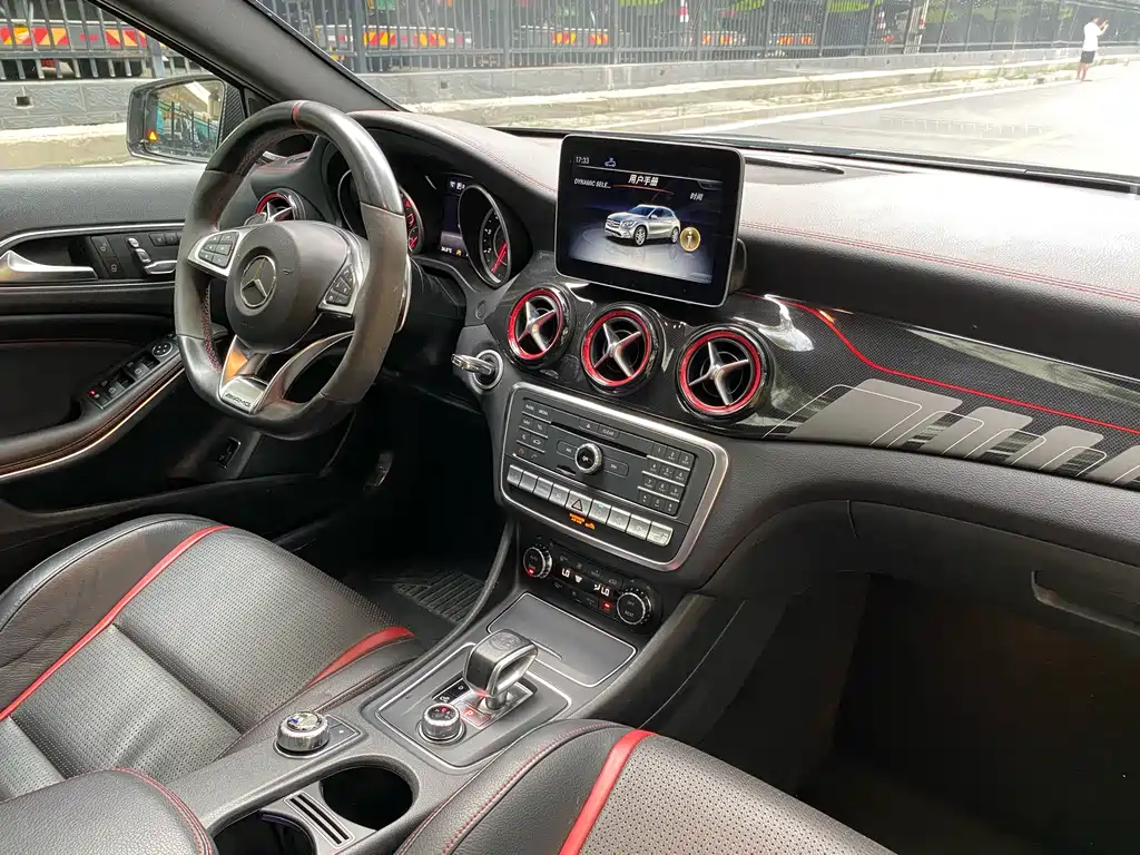 Mercedes-Benz GLA AMG 2018 — фото 21