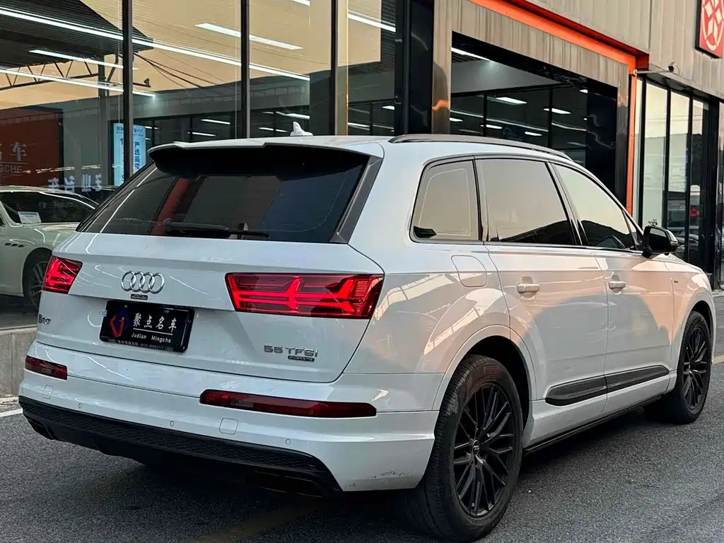 Audi Q7 2017 — фото 10
