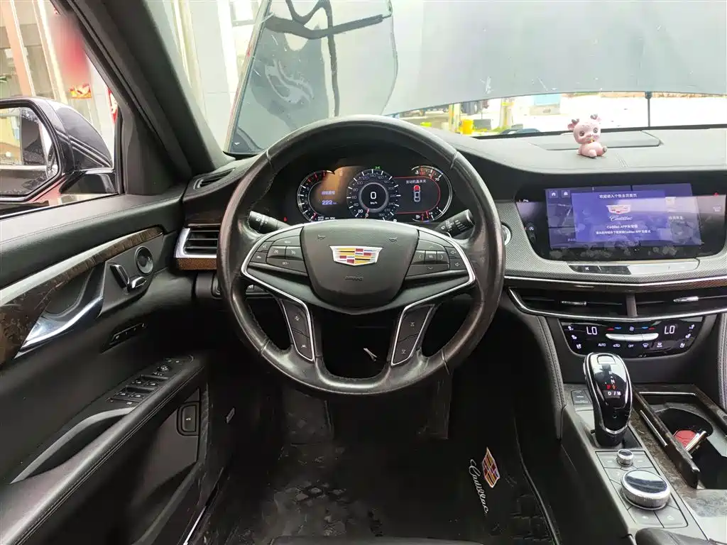 Cadillac CT6 2022 — фото 11