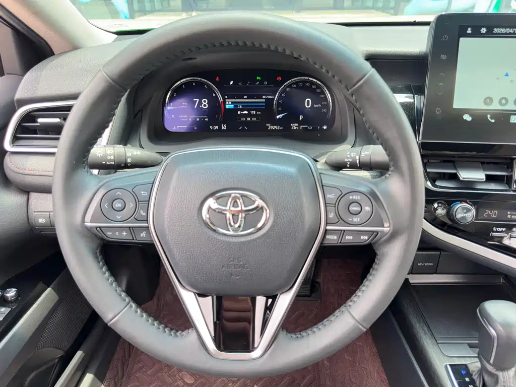 Toyota Camry 2021 — фото 15