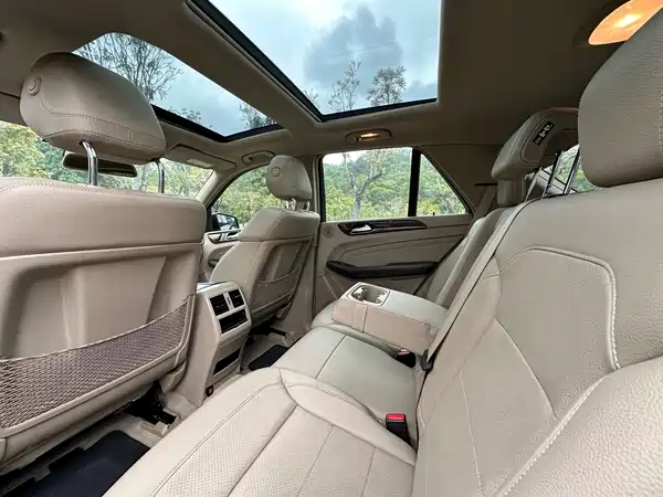 Mercedes-Benz M-Class 2015