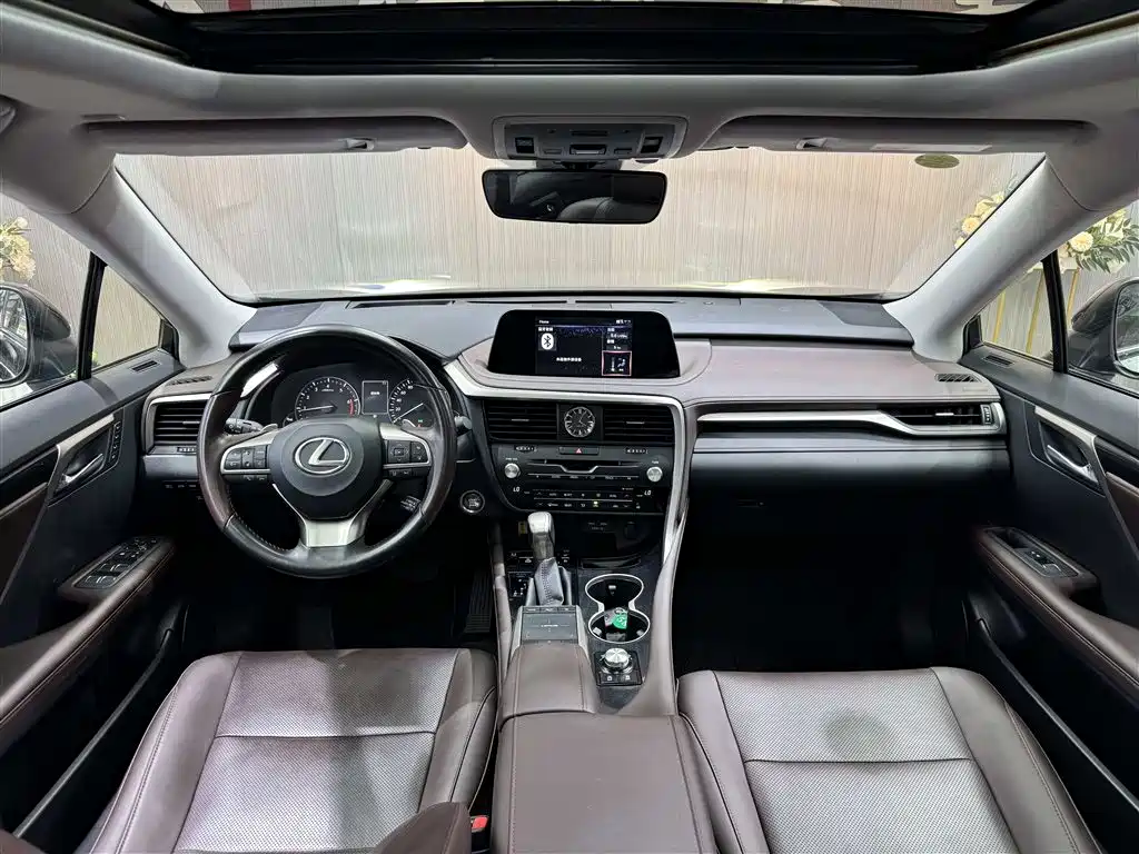 Lexus RX 2022
