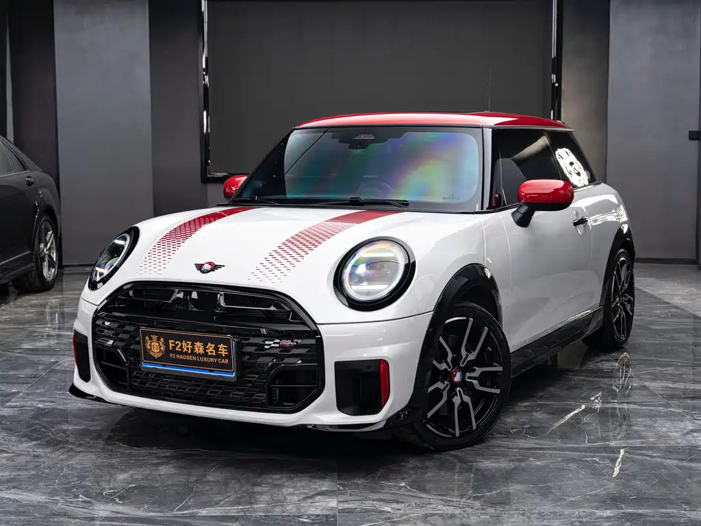 MINI JCW 2025