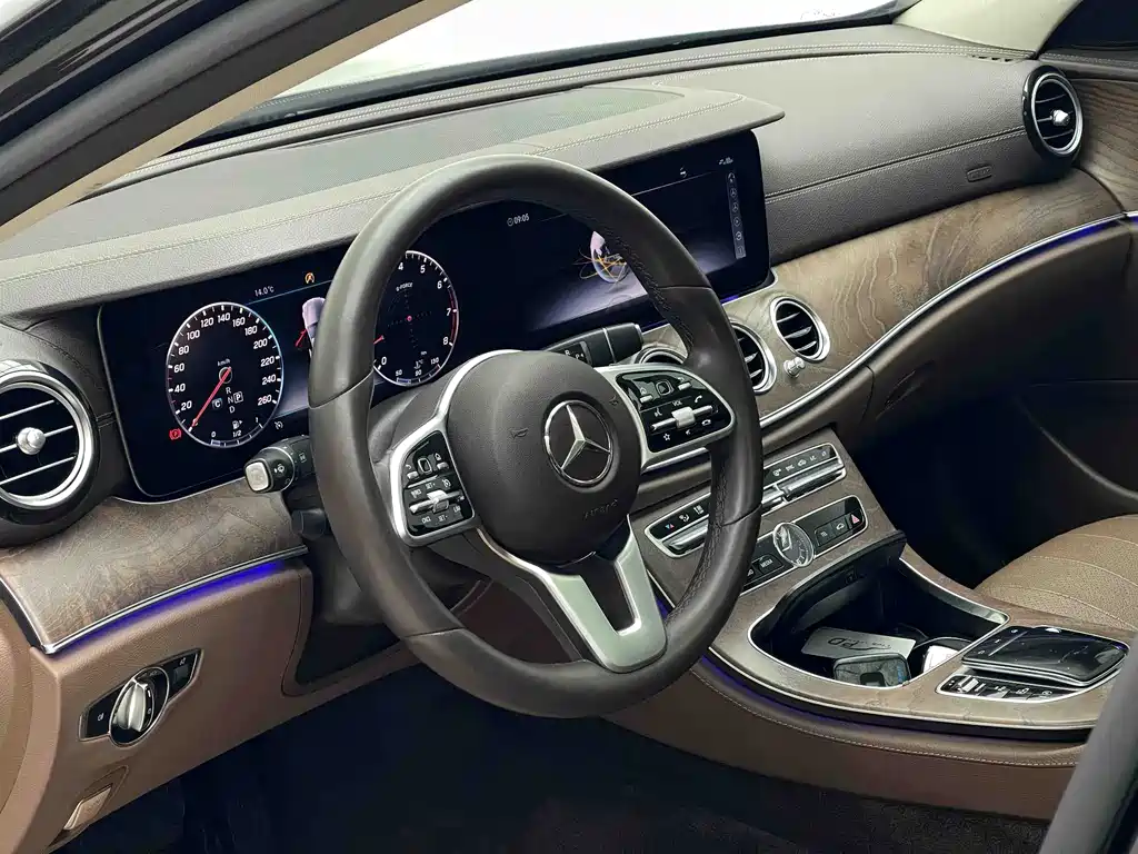 Mercedes-Benz E-Class 2019 — фото 4