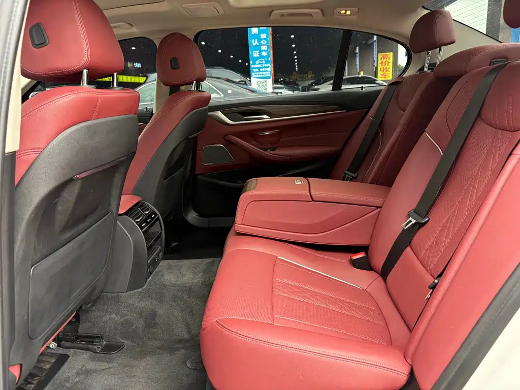 BMW 5 Series 2023 — фото 13