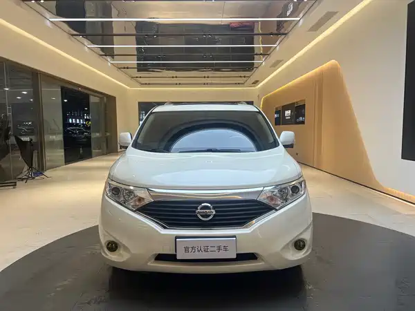 Nissan Quest 2015