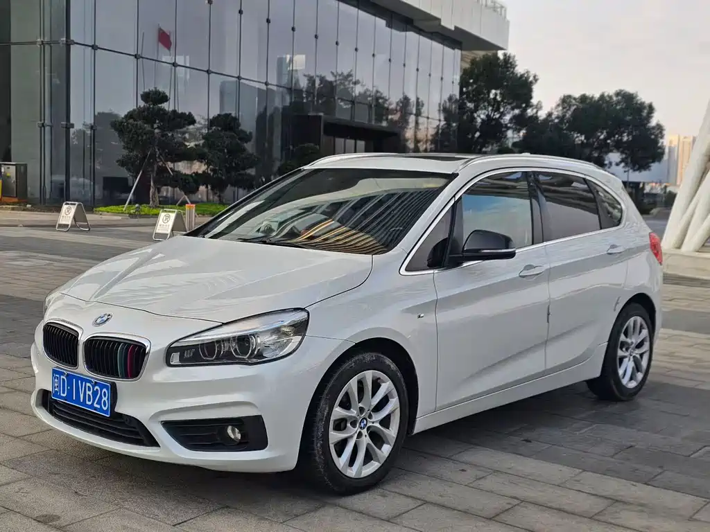 BMW 2 Series Station Wagon 2016