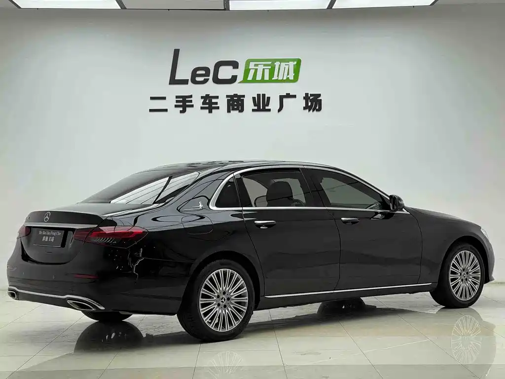 Mercedes-Benz E-Class 2021 — фото 15