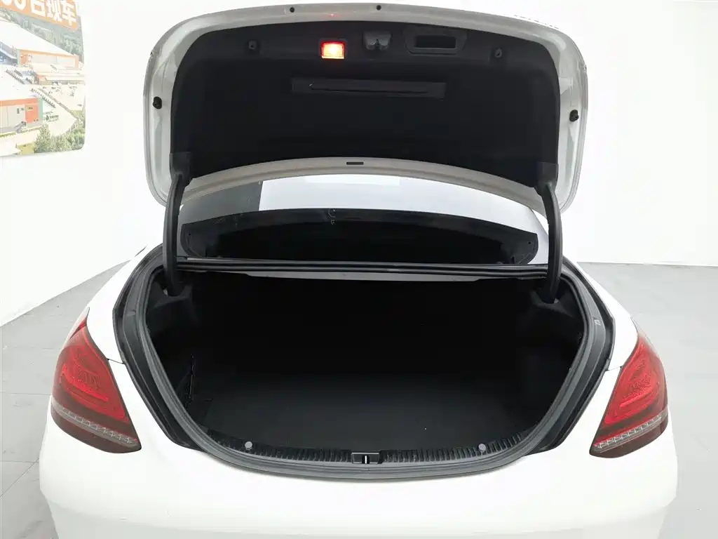 Mercedes-Benz C-Class 2019 — фото 16