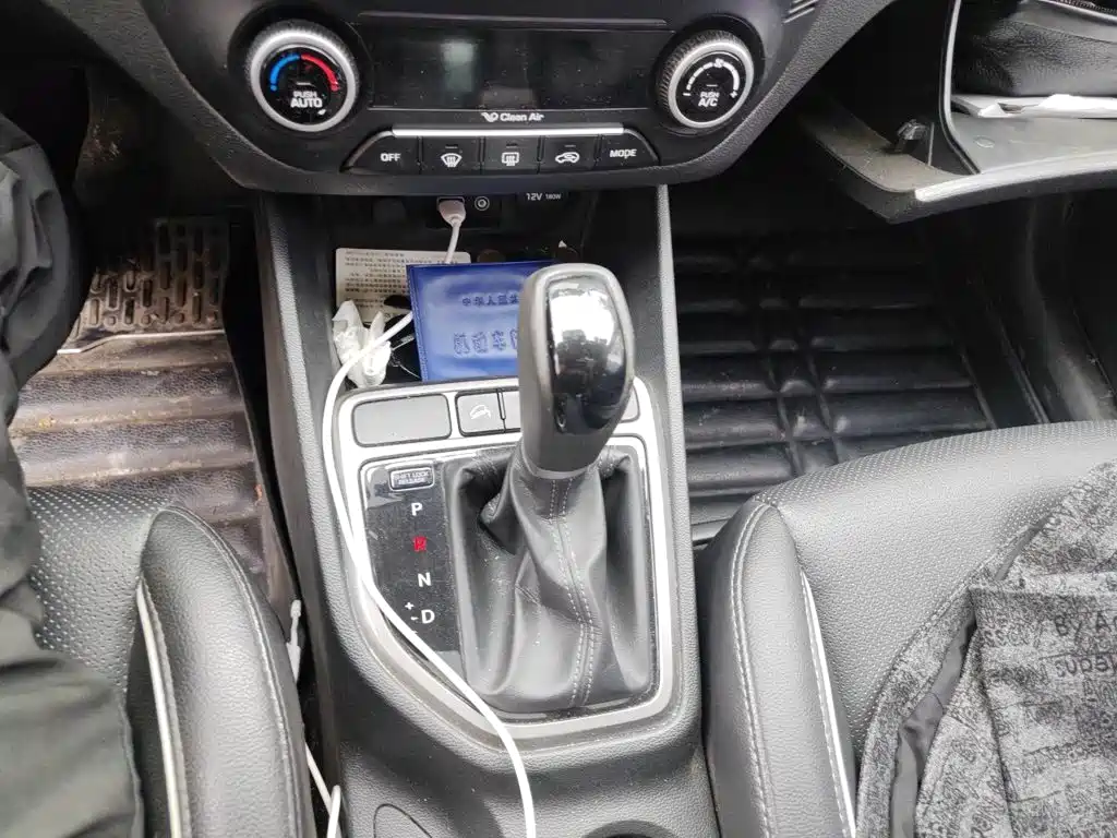 Hyundai ix25 2015 — фото 10