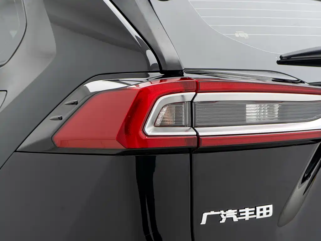 Toyota Wildlander 2023 — фото 18