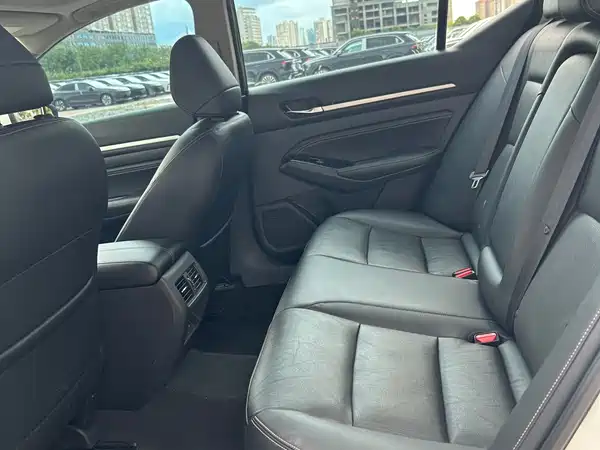 Nissan Teana 2023