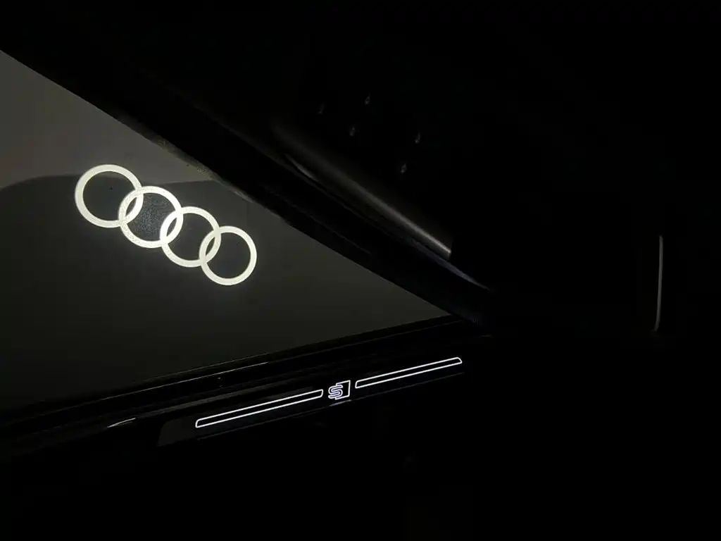 Audi Q3 2022 — фото 11