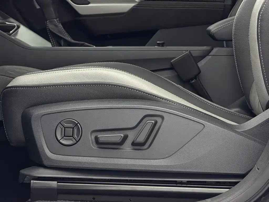 Audi Q3 2021 — фото 20