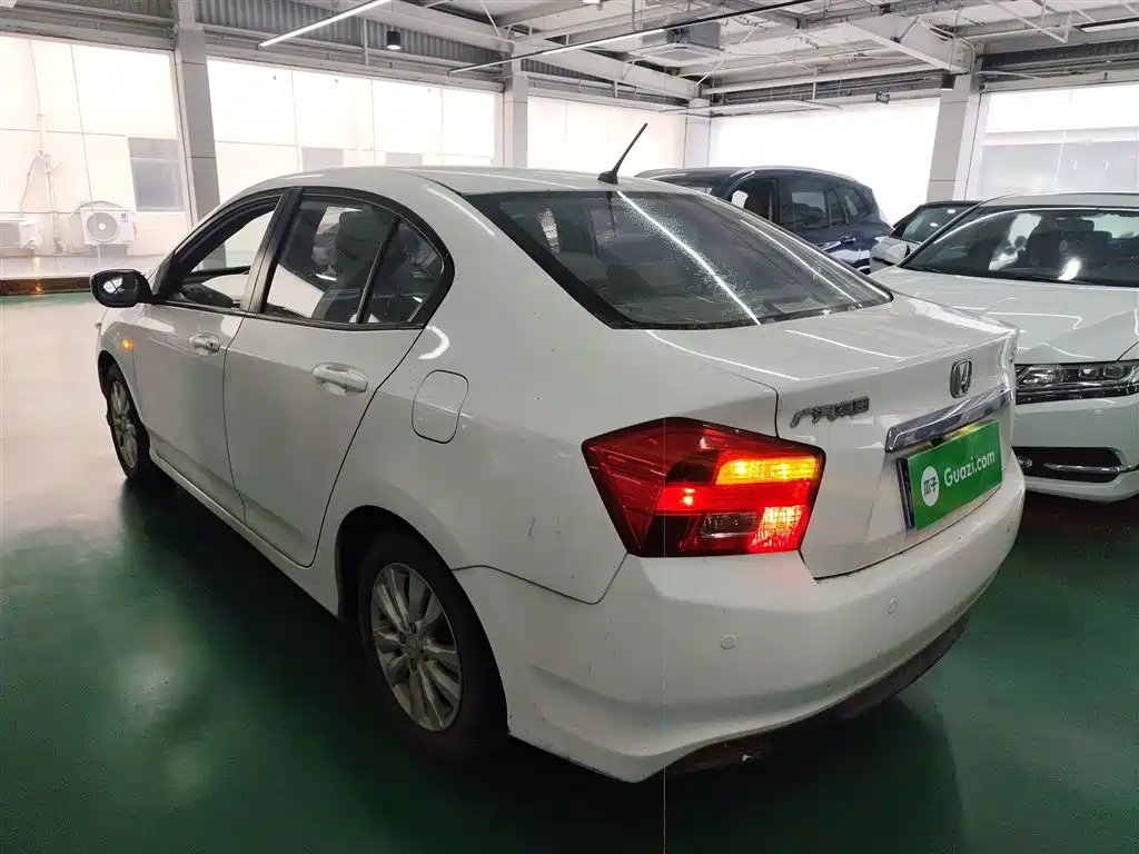 Honda City Classic 2015 — фото 23