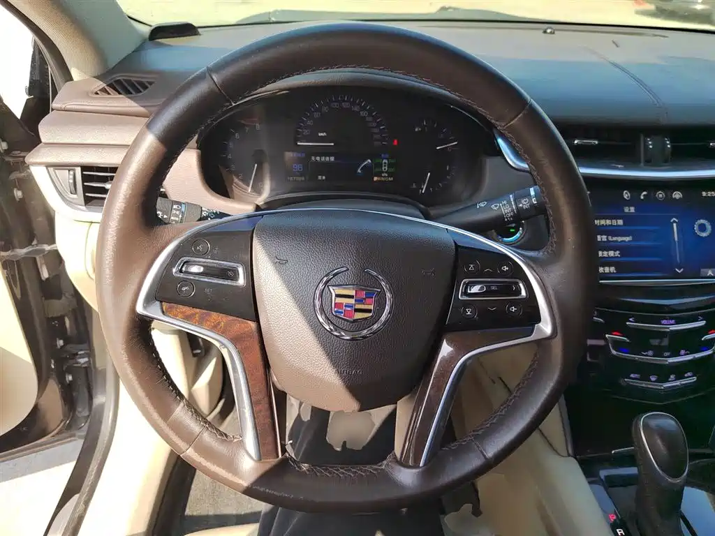 Cadillac XTS 2015 — фото 7