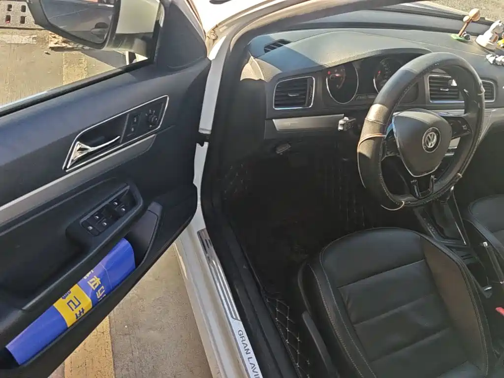 Volkswagen Gran Lavida 2015 — фото 16