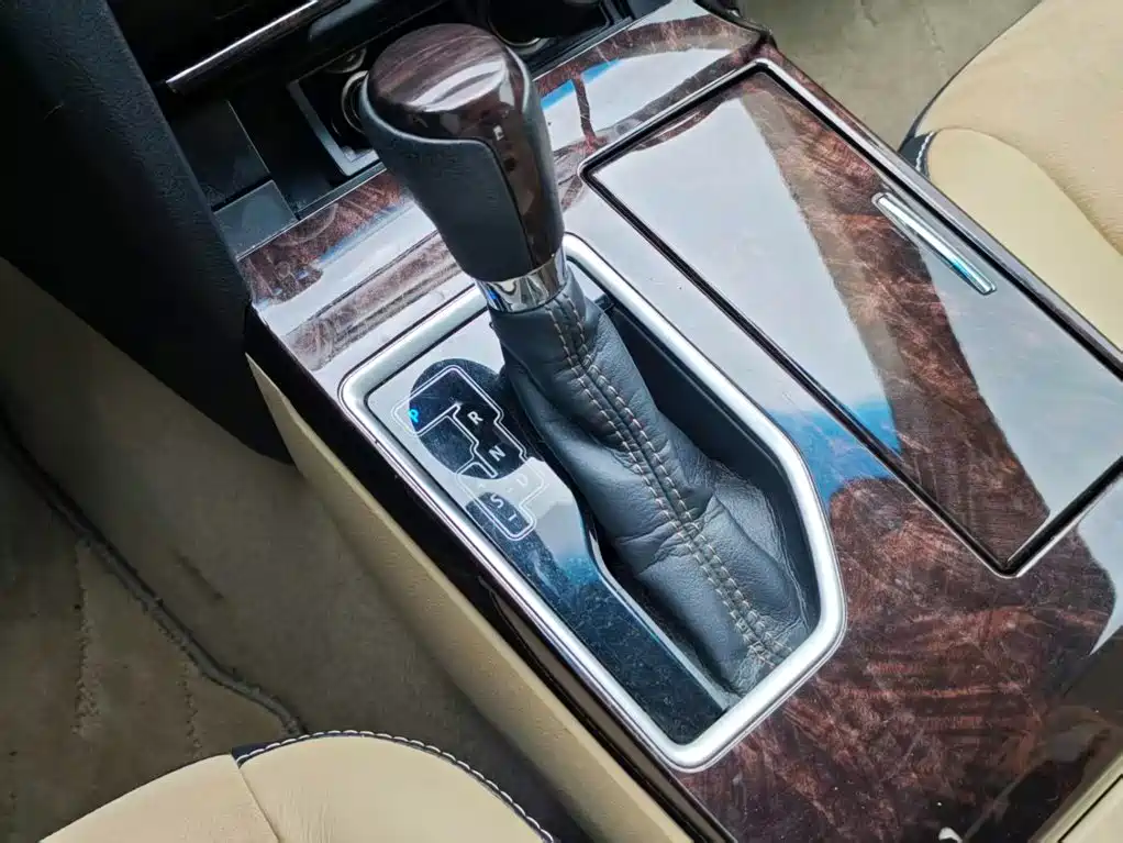 Toyota Camry 2017 — фото 17