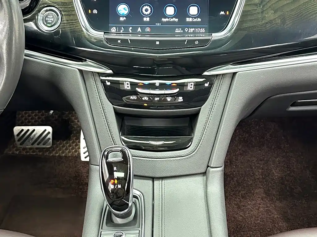 Cadillac XT6 2020 — фото 15