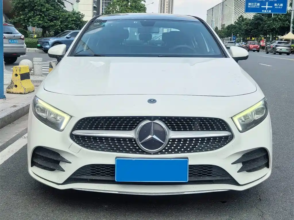 Mercedes-Benz A-Class 2019 — фото 2