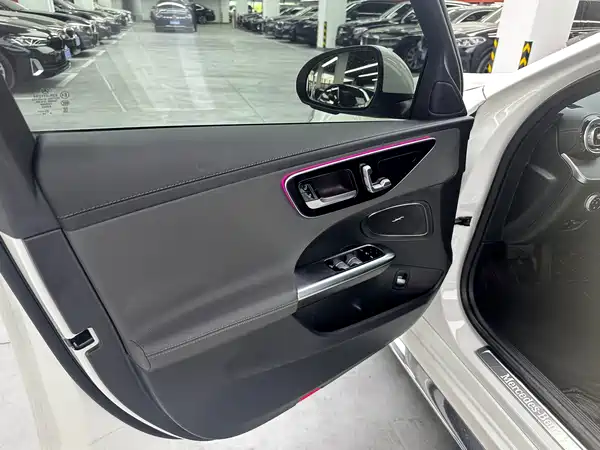 Mercedes-Benz C-Class 2023