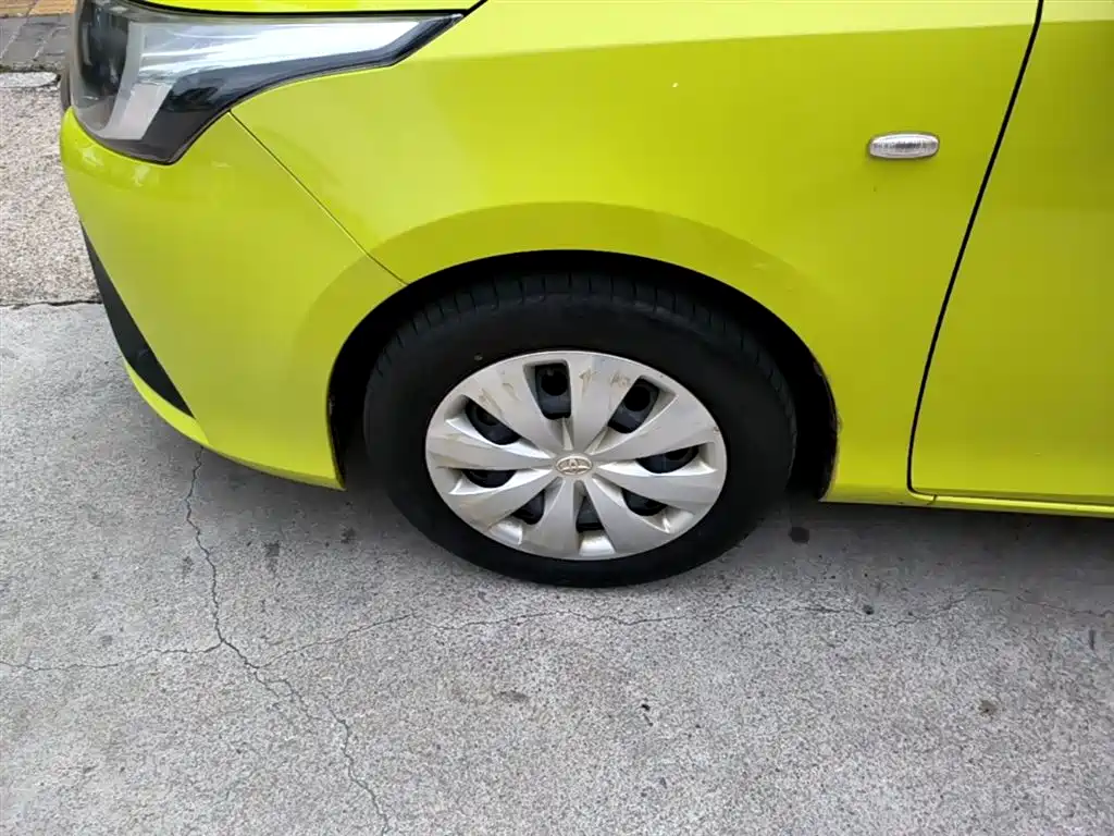 Toyota Yaris L 2018 — фото 23