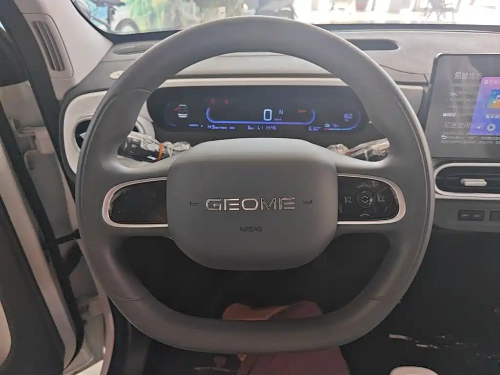 Geely Galaxy Panda 2026 — фото 11