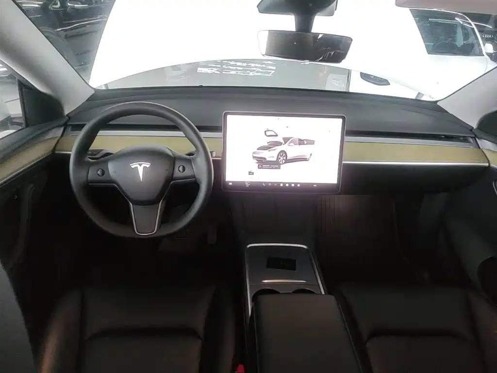 Tesla Model Y 2023 — фото 10