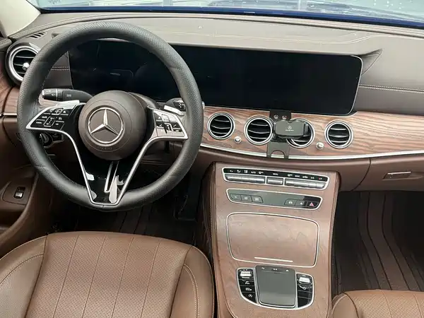 Mercedes-Benz E-Class 2023