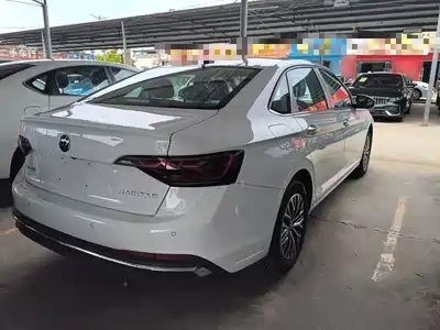 Volkswagen Sagitar 2025