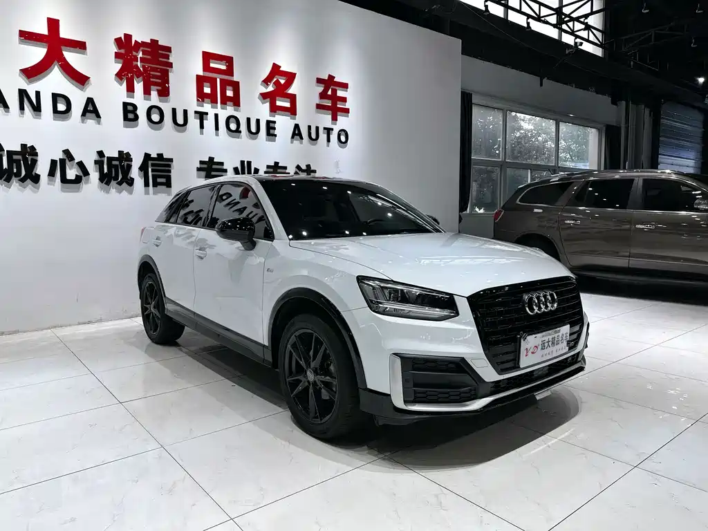 Audi Q2L 2020 — фото 3