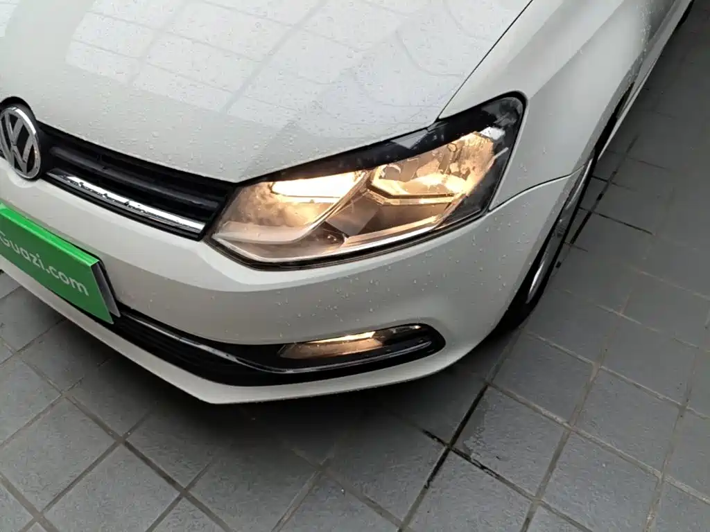 Volkswagen Polo 2015 — фото 24