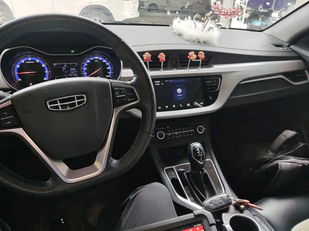Geely Vision 2020 — фото 10