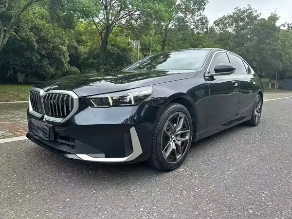 BMW 5 Series 2025