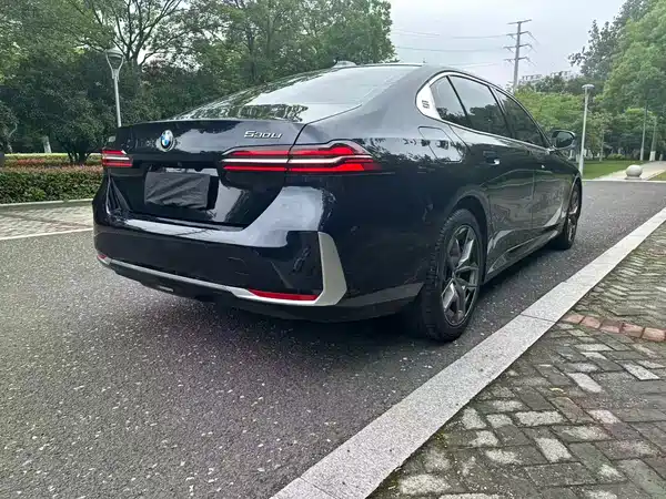 BMW 5 Series 2025