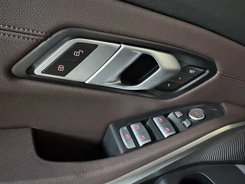 BMW 3 Series 2023 — фото 14