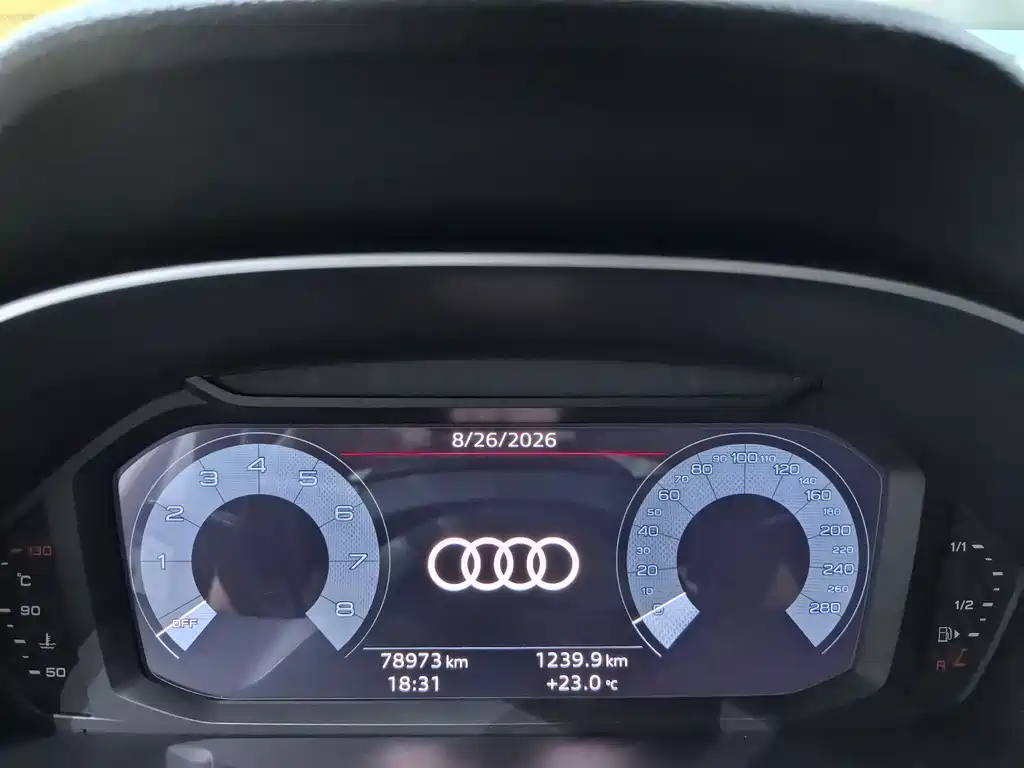 Audi Q3 2021 — фото 9