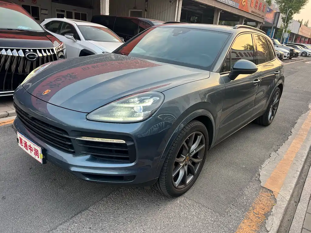 Porsche Cayenne 2019 — фото 1