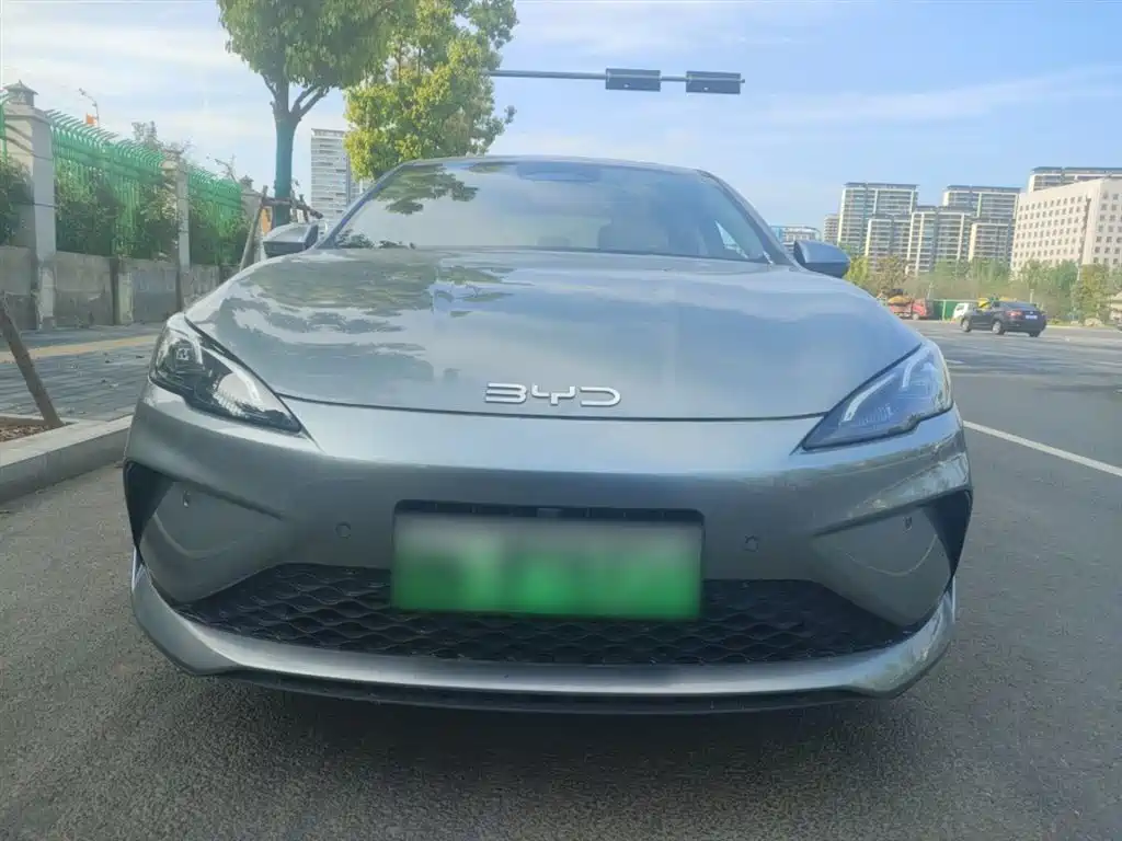 BYD Seal 05 DM-i 2025 — фото 3