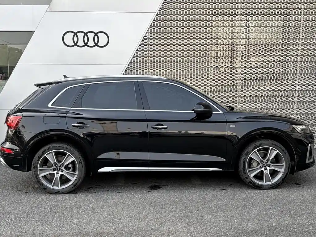 Audi Q5L 2022 — фото 3
