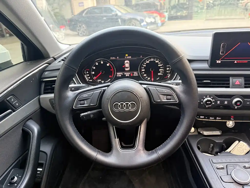Audi A4L 2019 — фото 14
