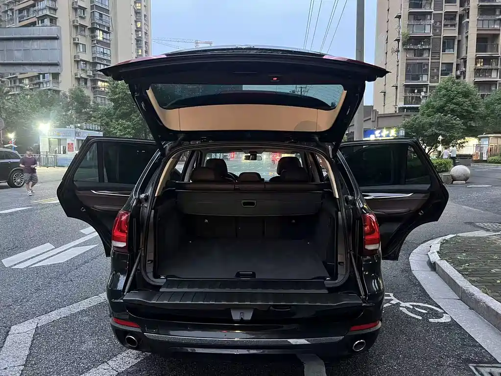 BMW X5 2018 — фото 15