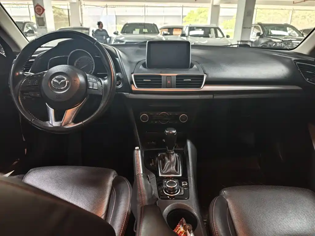 Mazda 3 Axela 2015 — фото 16