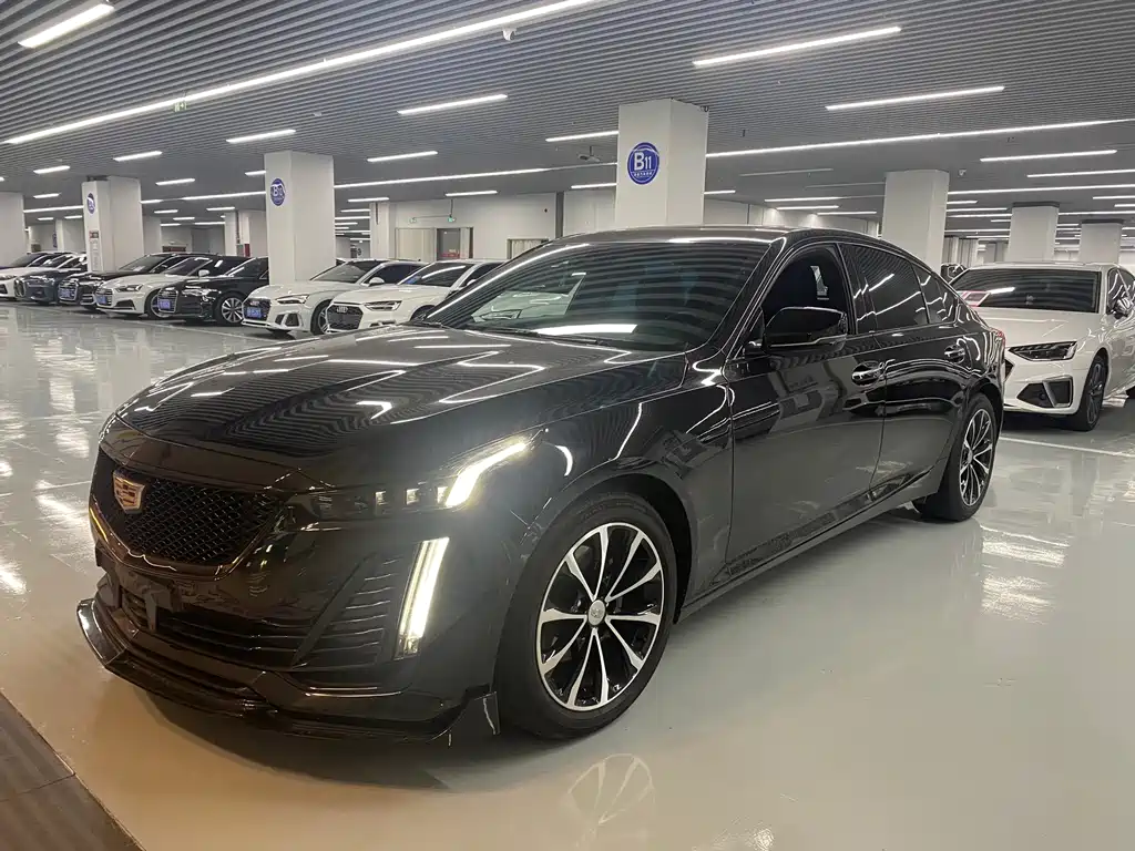 Cadillac CT5 2023 — фото 1