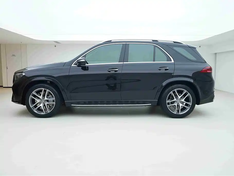 Mercedes-Benz GLE AMG 2024 — фото 3